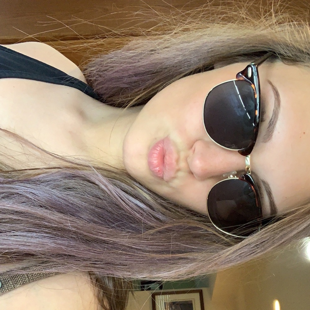 Meet your Posher, Victoria